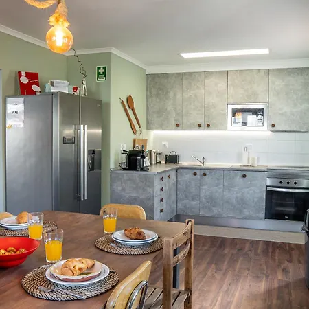 בית הארחה Palmeiras House - 4*