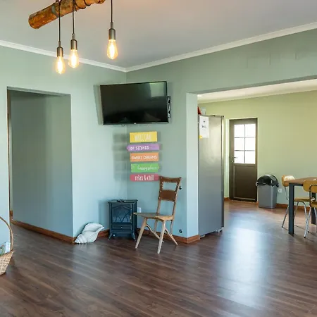 Villa Palmeiras House - *