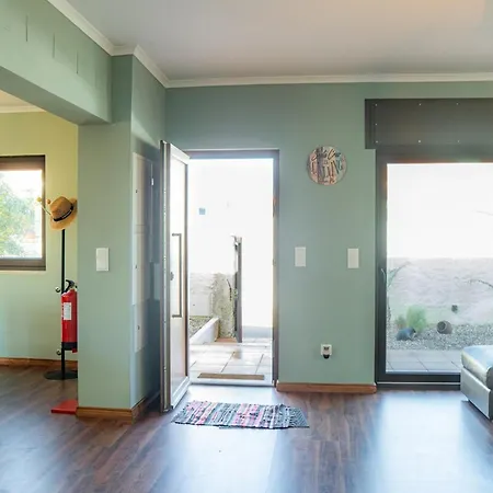 Palmeiras House - * Santa Cruz (Oeste)